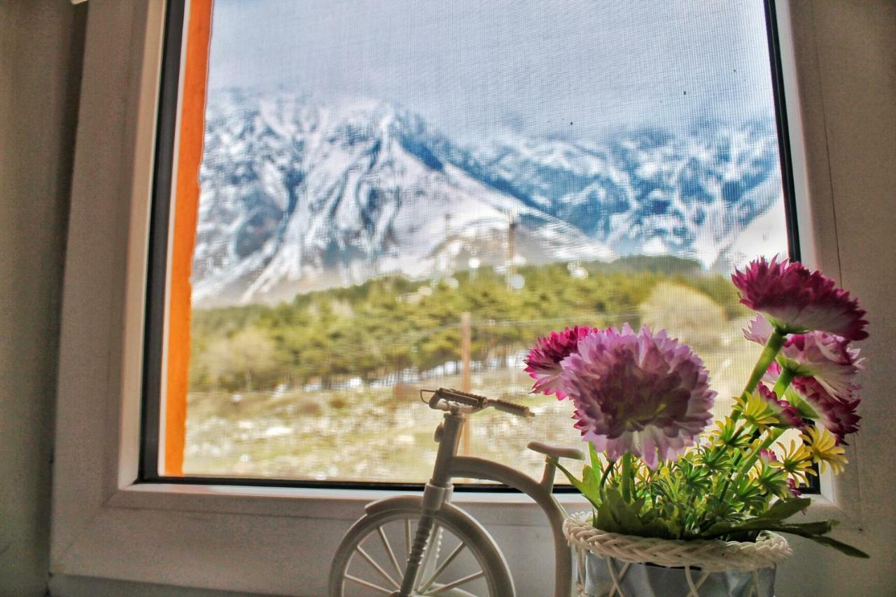 Hotel Noa Kazbegi Eksteriør billede